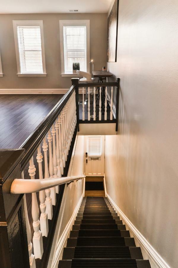 Luxury Apt W/ Spectrum Mood Lighting - Historic Cherokee Street Antique Row Maryland Heights Luaran gambar