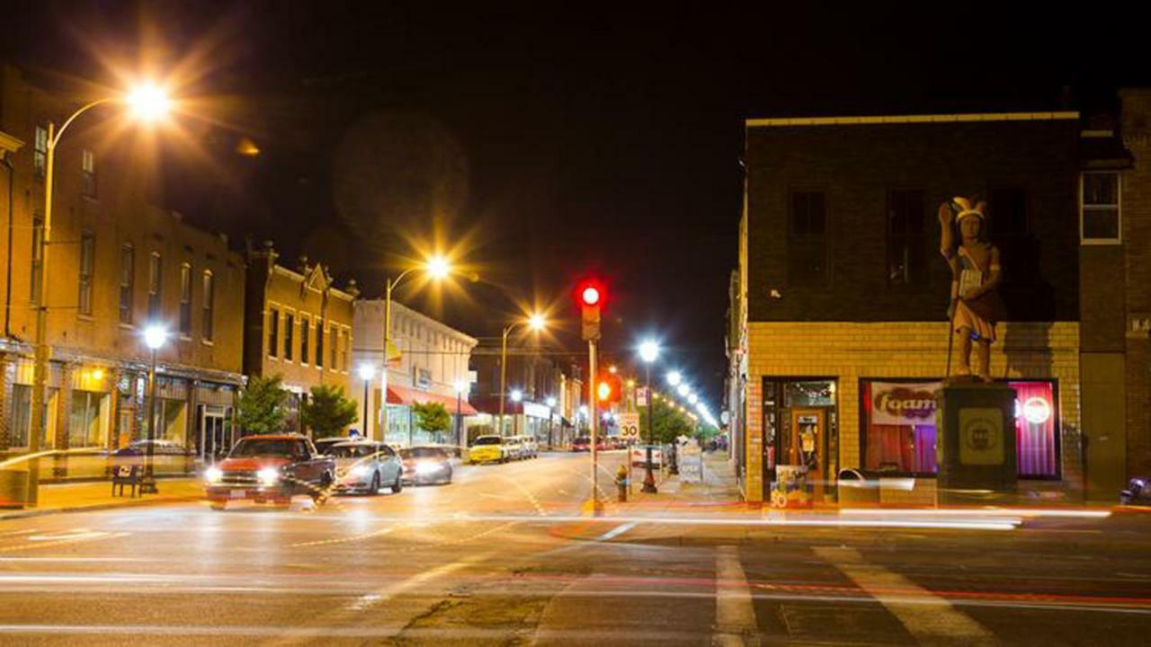 Luxury Apt W/ Spectrum Mood Lighting - Historic Cherokee Street Antique Row Maryland Heights Luaran gambar