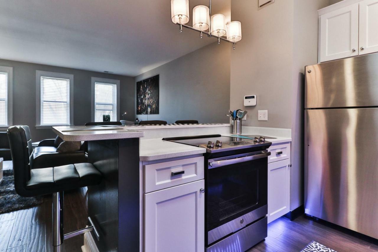 Luxury Apt W/ Spectrum Mood Lighting - Historic Cherokee Street Antique Row Maryland Heights Luaran gambar