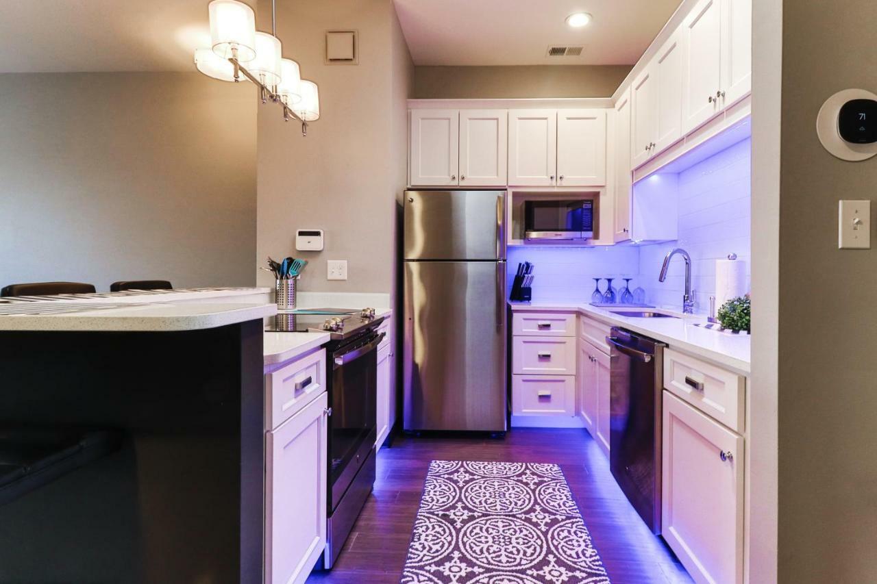 Luxury Apt W/ Spectrum Mood Lighting - Historic Cherokee Street Antique Row Maryland Heights Luaran gambar
